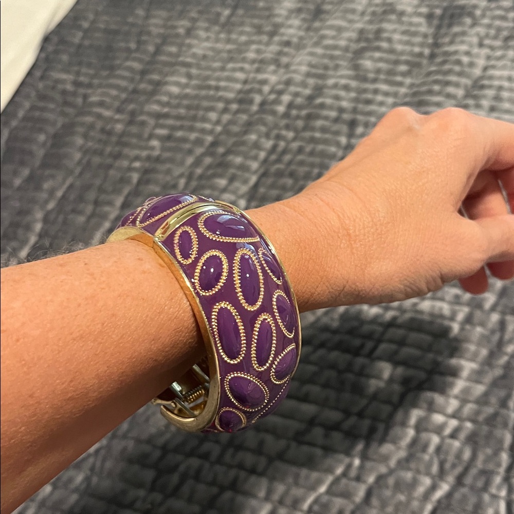 Assorted bracelets - image 4